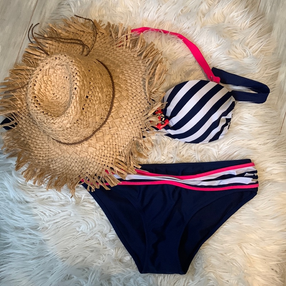 2-piece bathing suit